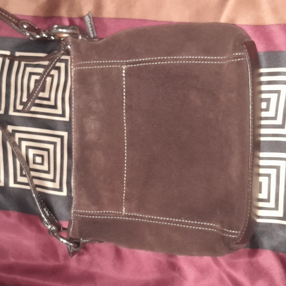 Ana A New Approach Leather Crossbody Purse - Picture 4 of 6